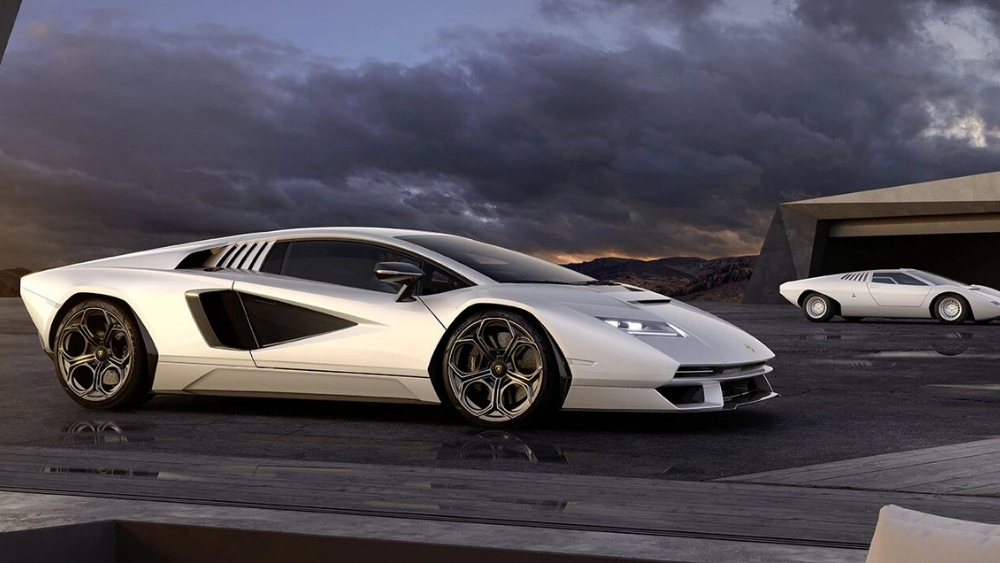 The Luxury Car Boom | indiGO Auto Group