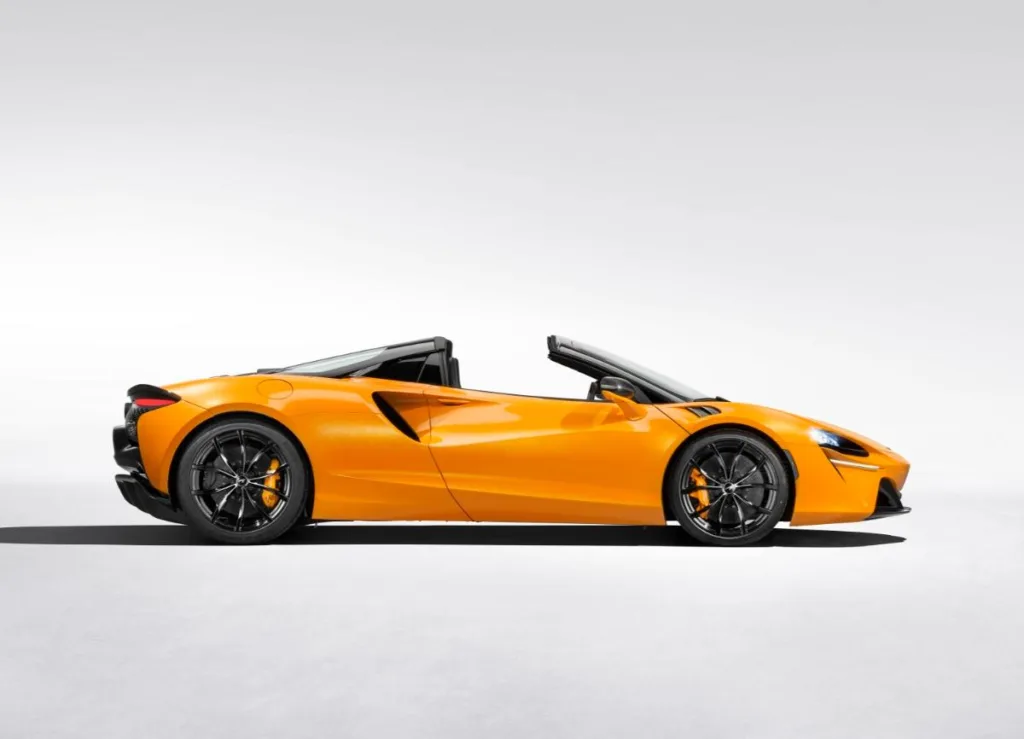 what's new for the McLaren Artura Spider