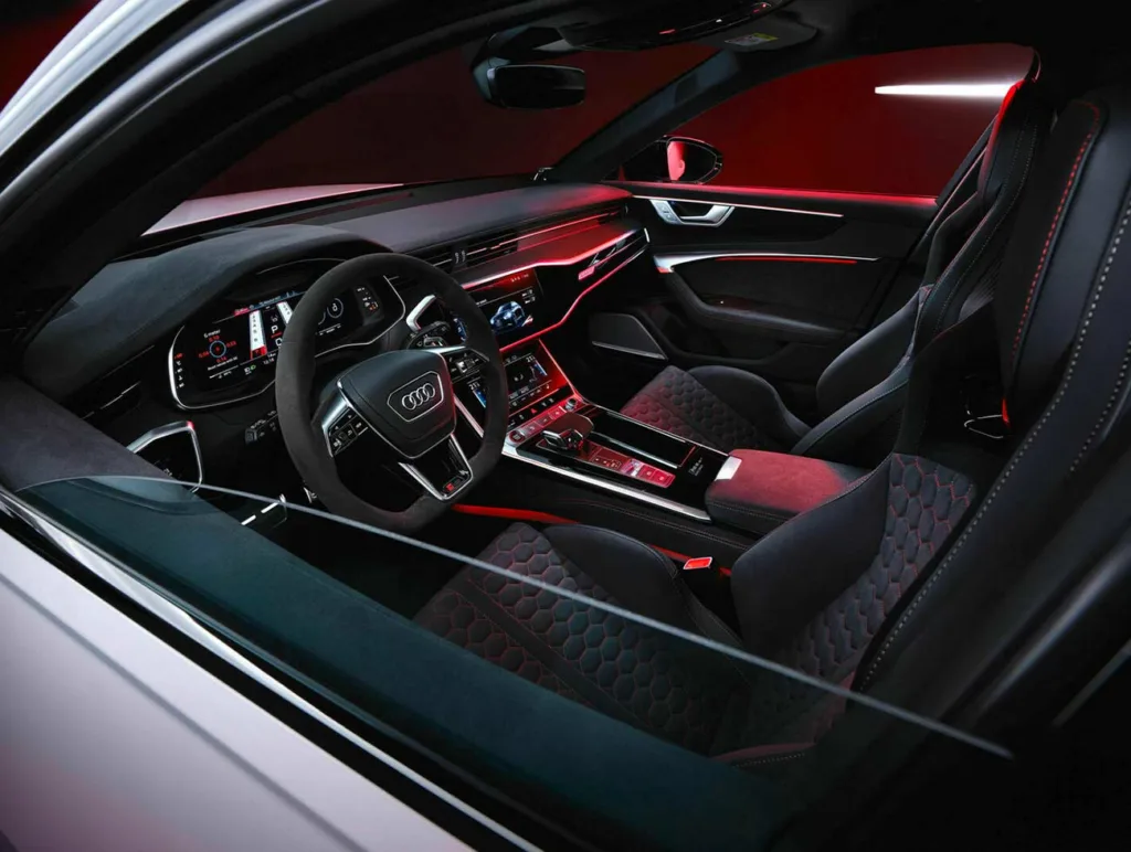 Audi RS 6 Avant GT interior